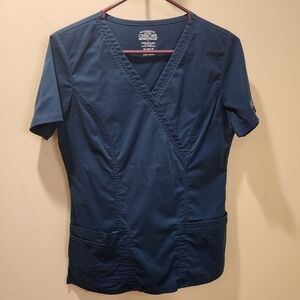 CHEROKEE Women's green scrub top size XS